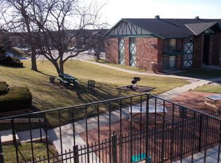 10137 W Coldspring Rd, Greenfield, WI 53228