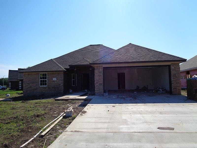 1st image of 120 Majestic Oak Cir