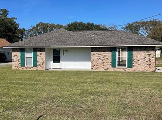 41204 Rhea St, Gonzales, LA 70737