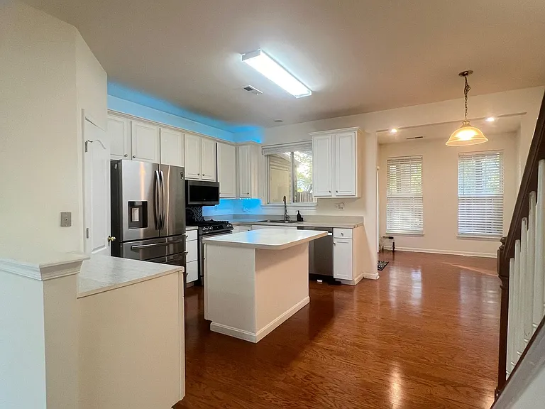 13129 Park Crescent Cir — Photo 9