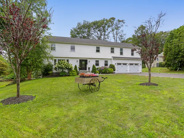 21 October Lane, Trumbull, CT 06611