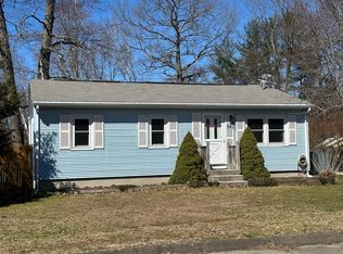 84 Longview Dr, Northampton, MA 01062