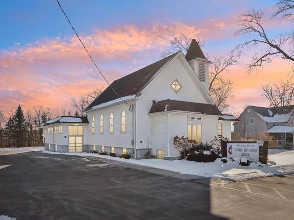 8405 104th Avenue, Pleasant Prairie, WI 53158