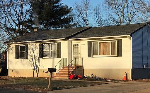 2nd image of 186 Girard Ave
