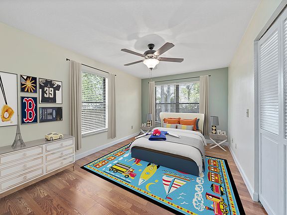 Oversized romy second Bedroom