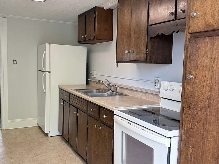 231 Broad St #235 — Photo 2