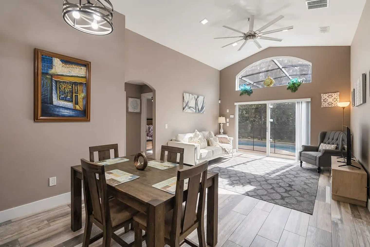 4 bed, 2.0 bath, 1937 sqft, $4,645 — Photo 3