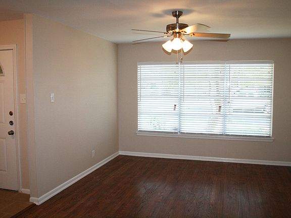 2nd image of 819 Karen Ln