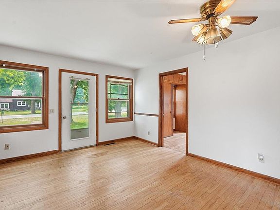 5th image of 5140 Irish Ln