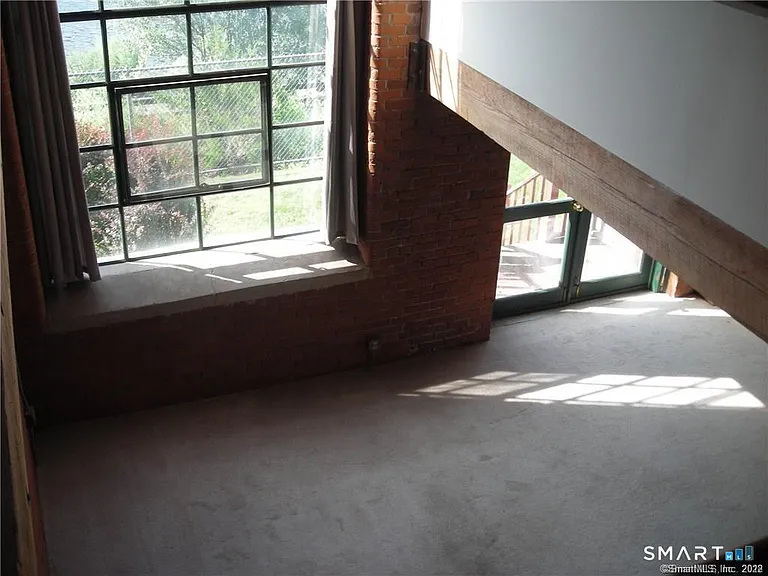 68 Thermos Ave #111A — Photo 5