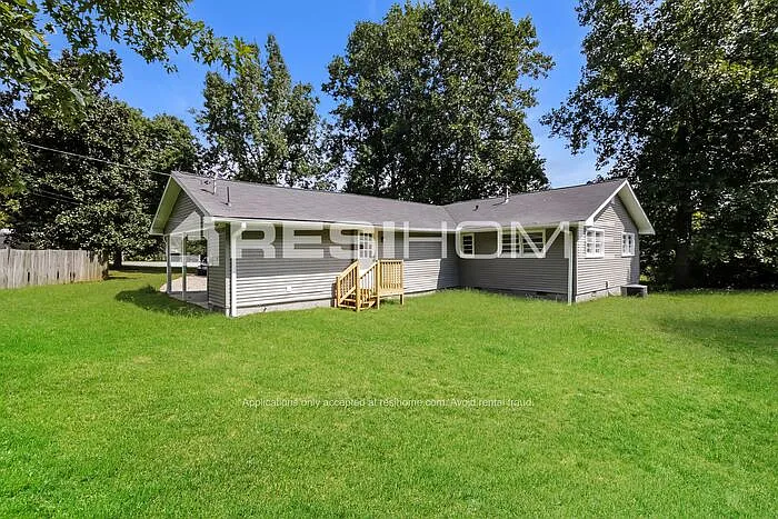 129 Gregory Ct — Photo 13