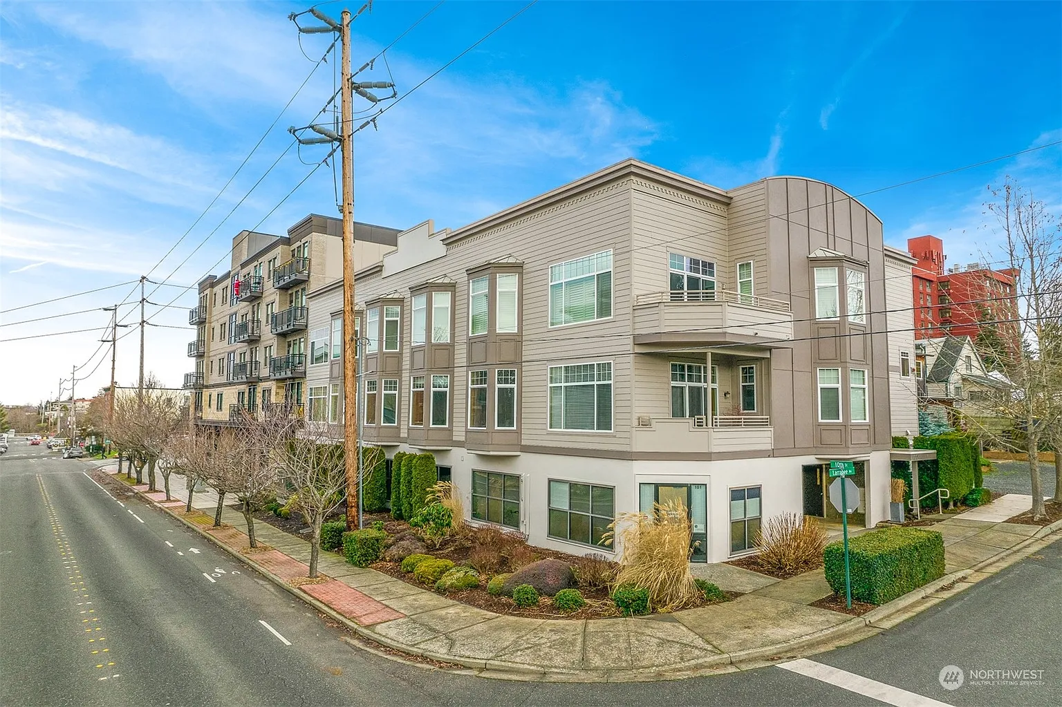 1001 Larrabee Avenue #306 photo 1