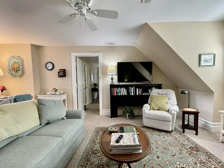160 Palmetto Rd #8 — Photo 3