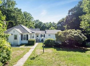 3 1/2 Maravista Rd, Worcester, MA 01606