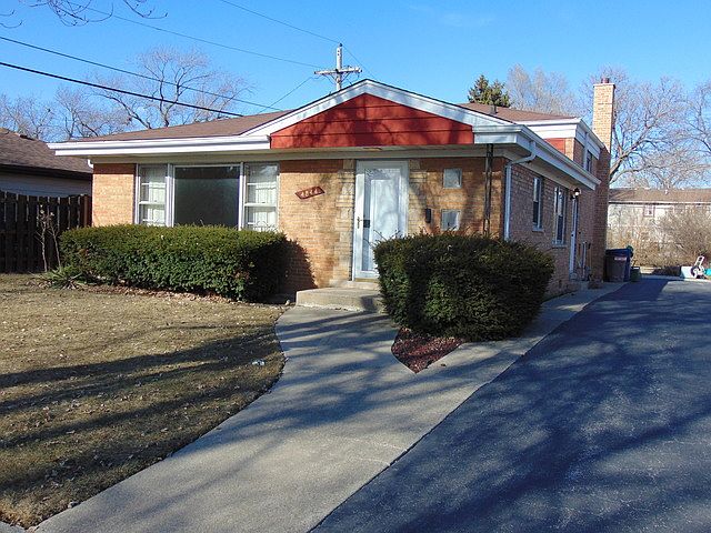 1st image of 4844 Oak Center Dr