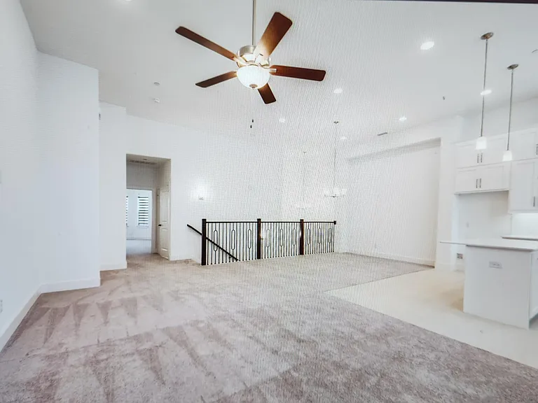 104 Harwood Dr — Photo 10