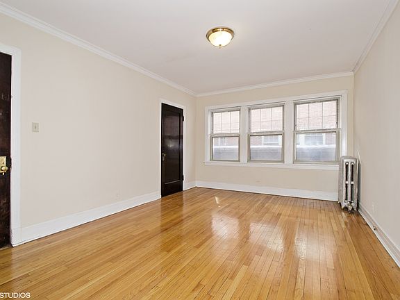 4th image of 1425 W Chase Ave APT 1A