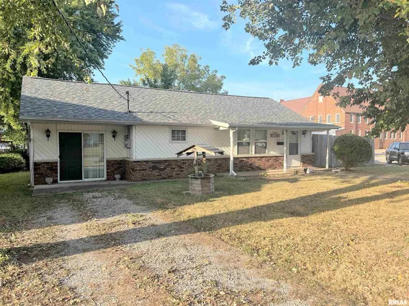 203 W Elm St, West Frankfort, IL 62896