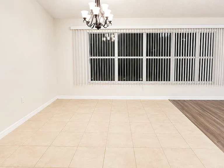 2231 SE Lucaya St — Photo 3