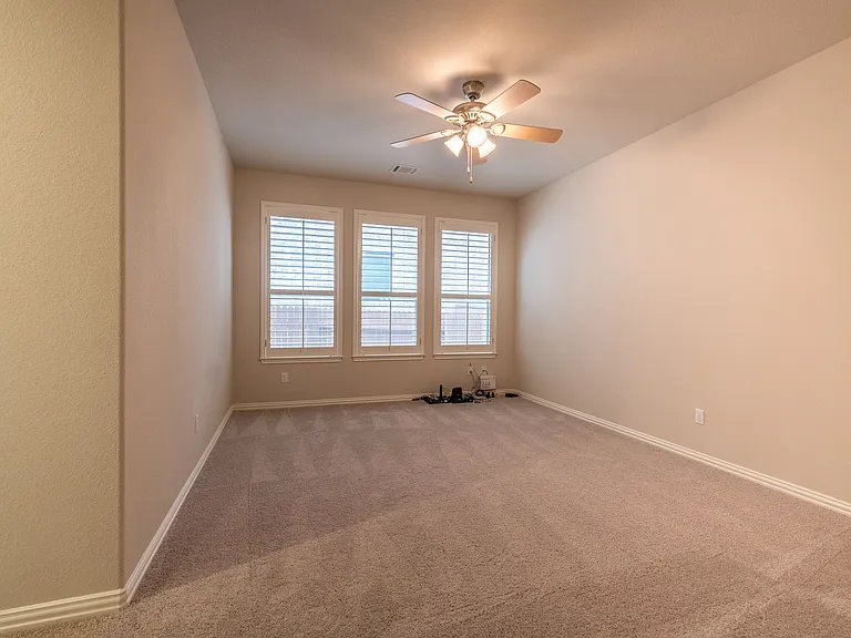165 Lady Bird Ln — Photo 38