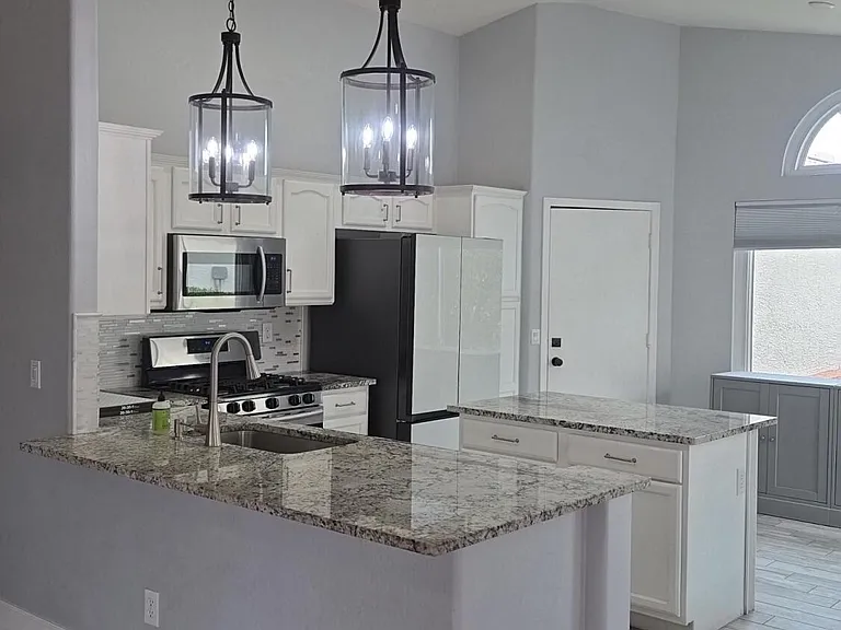 151 W Sagebrush St — Photo 14