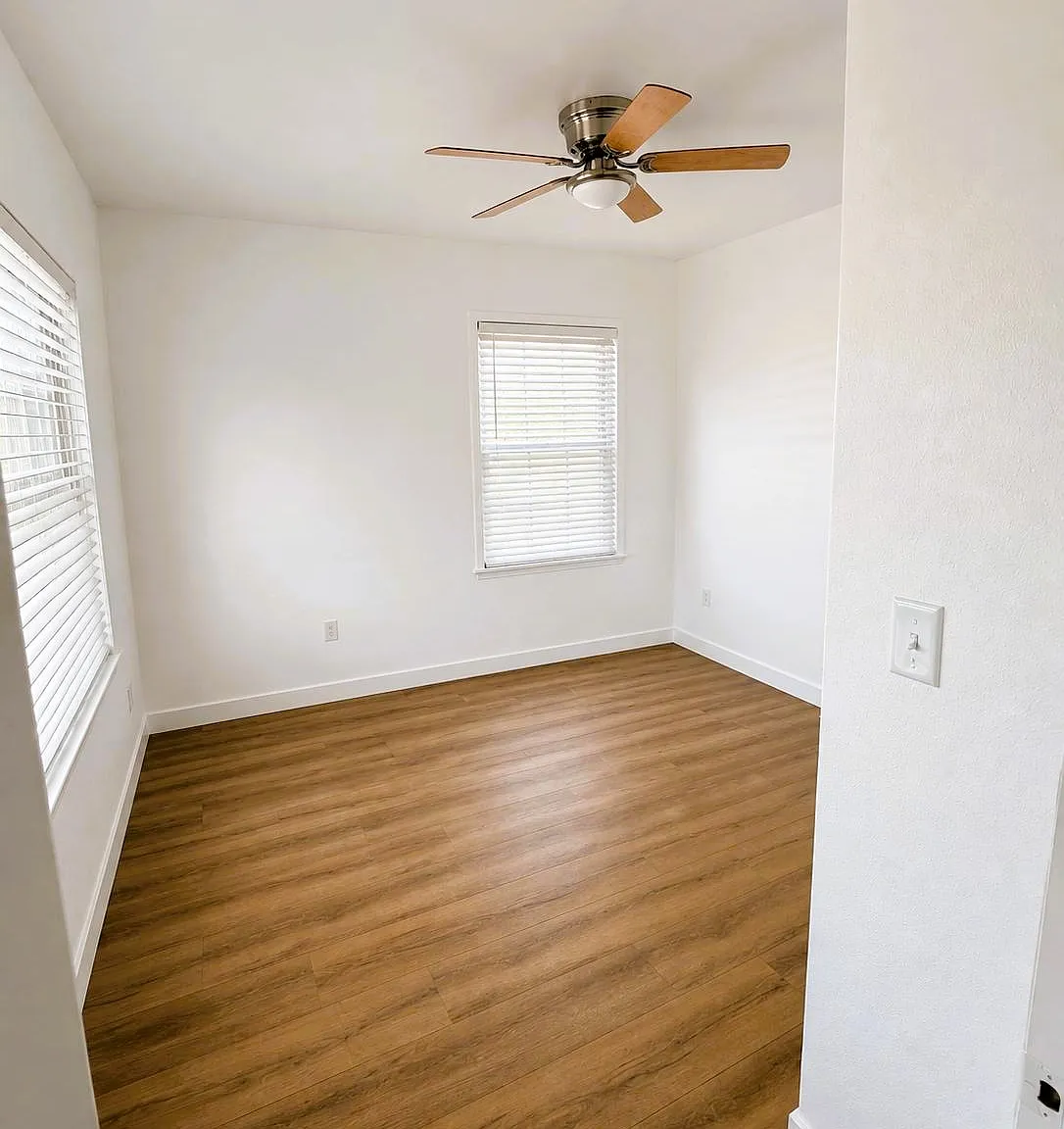 3 bed, 1229 sqft, $3,675 — Photo 2