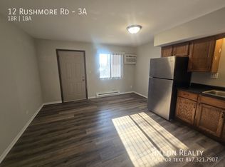 12 Rushmore Rd APT 3-A, Fox Lake, IL 60020