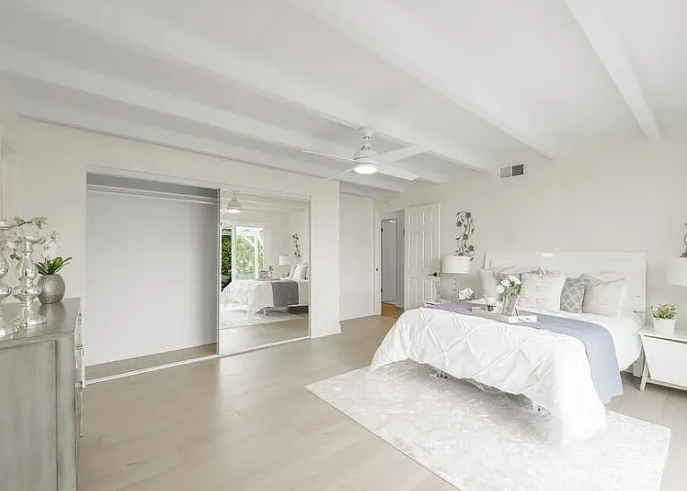 2309 E Wilshire Ave — Photo 1