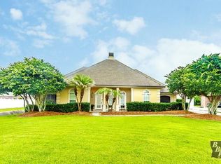 1130 Museum Dr, Houma, LA 70360