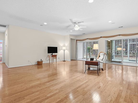 4th image of 179 Stratford Village Way