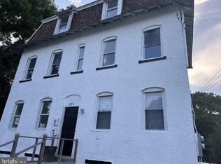 224 E 24th St Floor 2, Chester, PA 19013