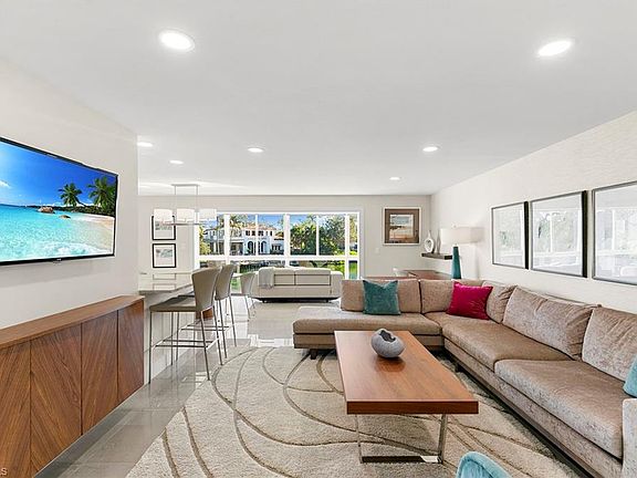 5th image of 1910 Gulf Shore BLVD N #212