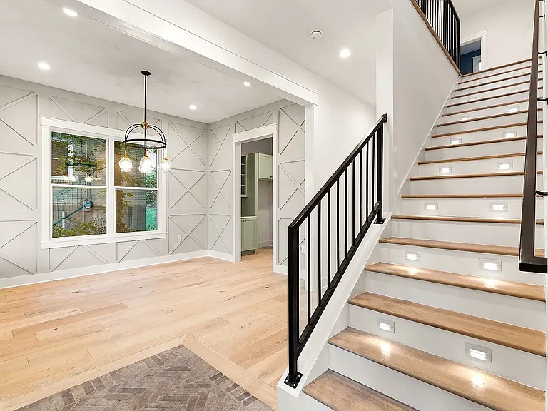 1108 Lenore St — Photo 5
