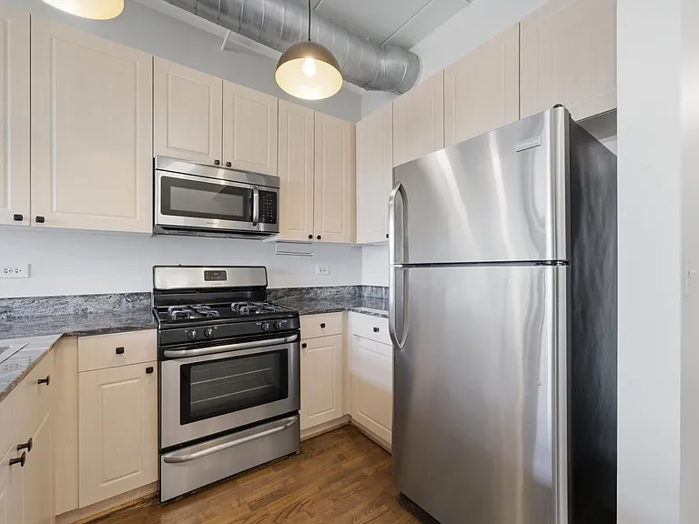 1155 W Madison St #507 — Photo 19