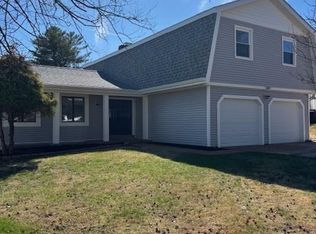 2007 Willow Lake Dr, Chesterfield, MO 63017