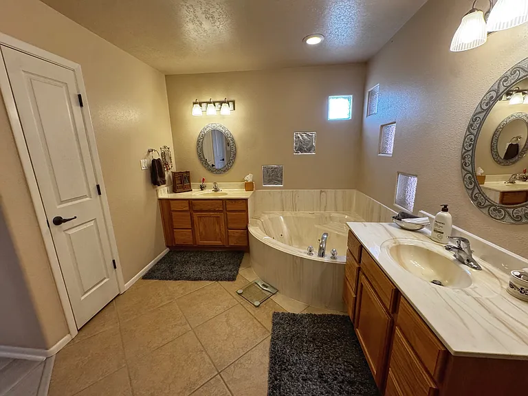 5317 Southfort Dr SW — Photo 42