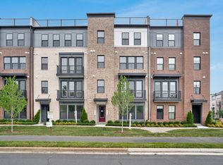 43288 Farringdon Sq, Ashburn, VA 20148