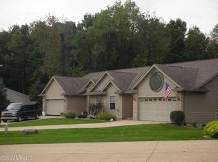 6229 Cross Bend Ct, Kalamazoo, MI 49009