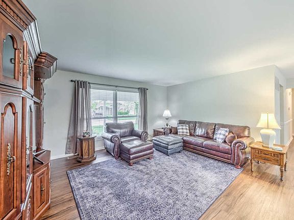 4th image of 2565 Woodsage Dr