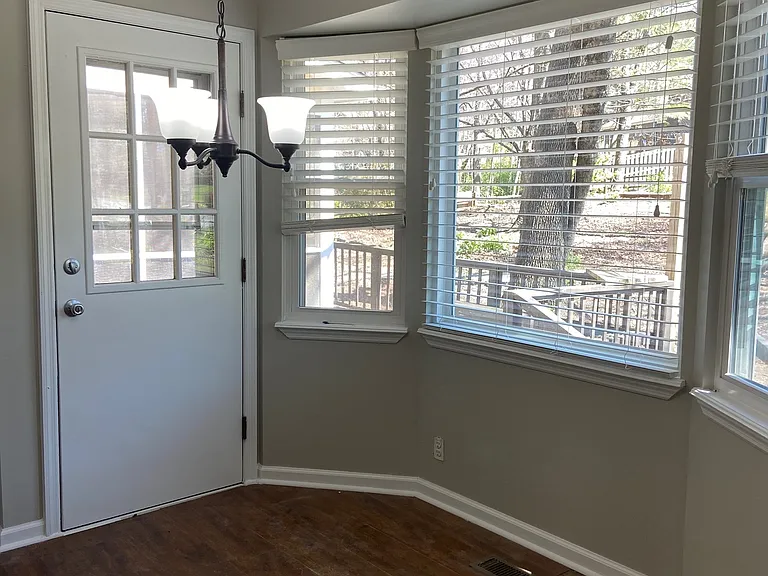 313 Timberhill Ct — Photo 15