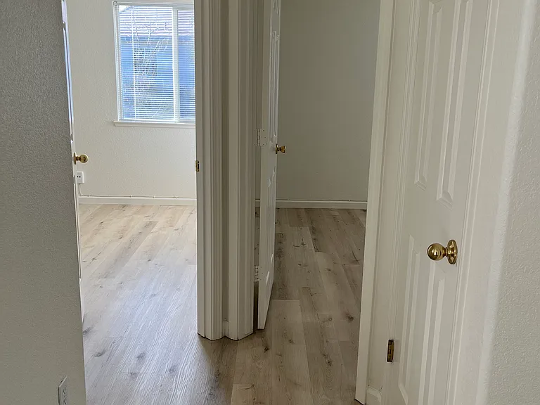525 Wicklow Dr — Photo 73