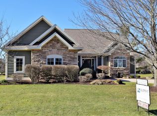 6999 Camelback Dr NE, Rockford, MI 49341