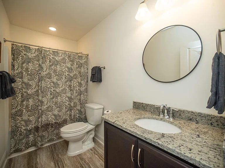 Bathroom has full tub