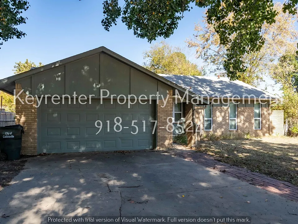 608 E Center St