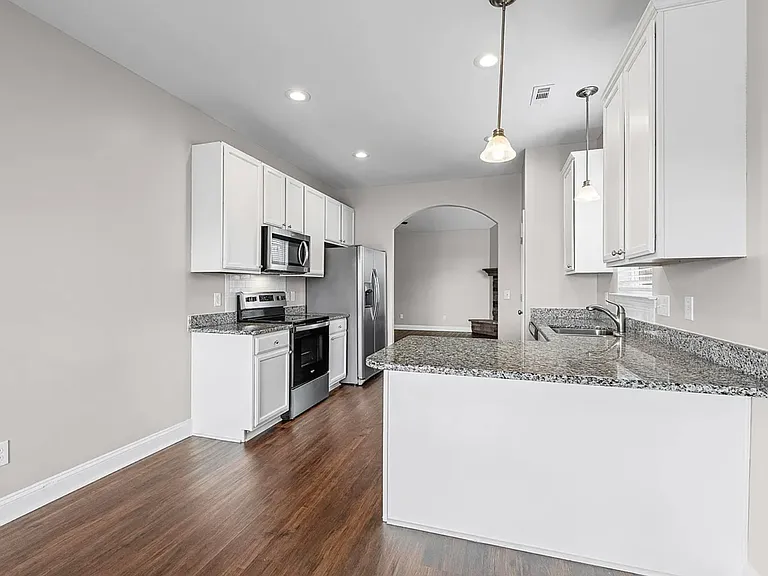 141 Bur Oak Dr — Photo 7