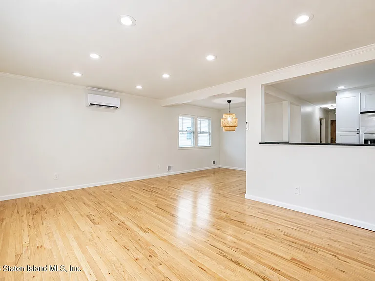 668 Sheldon Ave — Photo 14
