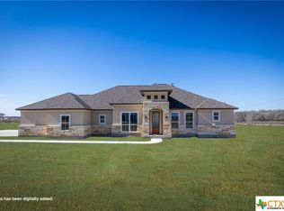100 Estates Dr, La Vernia, TX 78121