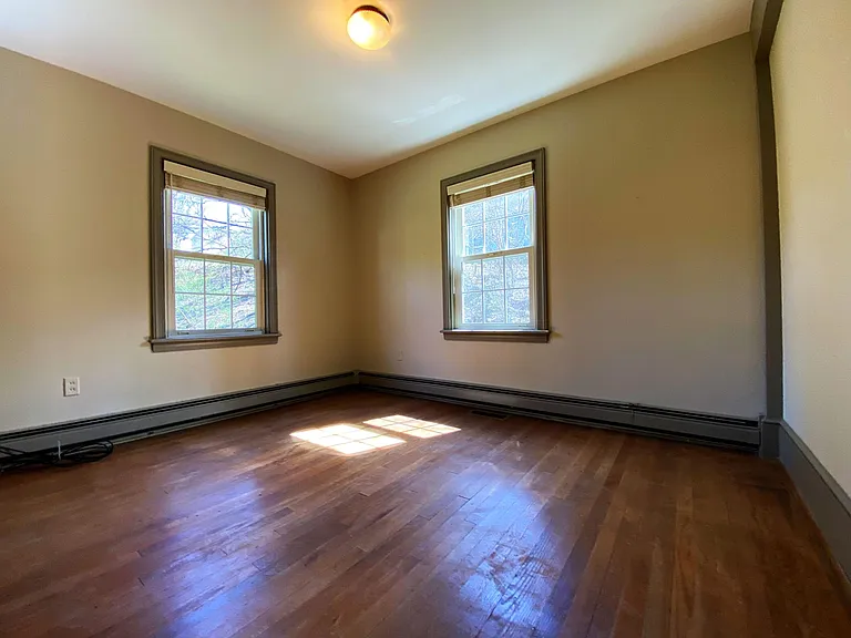 903 Belmore Ave — Photo 23