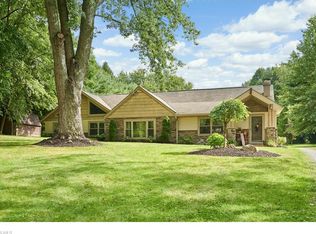 2062 E Turkeyfoot Lake Rd, Akron, OH 44312