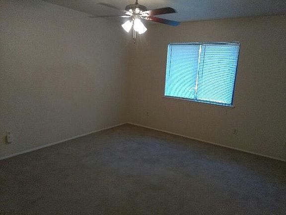 3rd image of 7301 Knight Dr